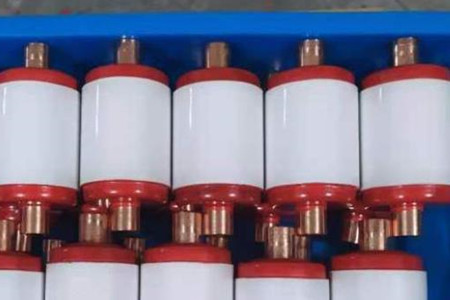 真空滅弧室的結(jié)構(gòu)、工作原理、特點以及應(yīng)用