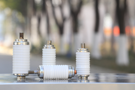 真空開關(guān)管接觸點選什么材質(zhì)好？一般為銅合金！